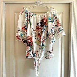 Great Top for your beach vacation!